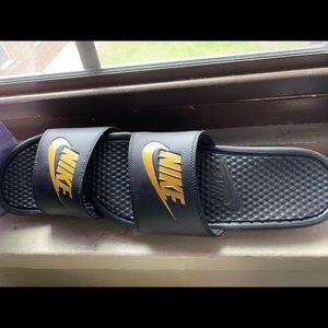 Nike slides
